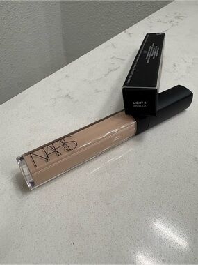 NARS Radiant Creamy Concealer - Light 2 Vanilla (NEW)